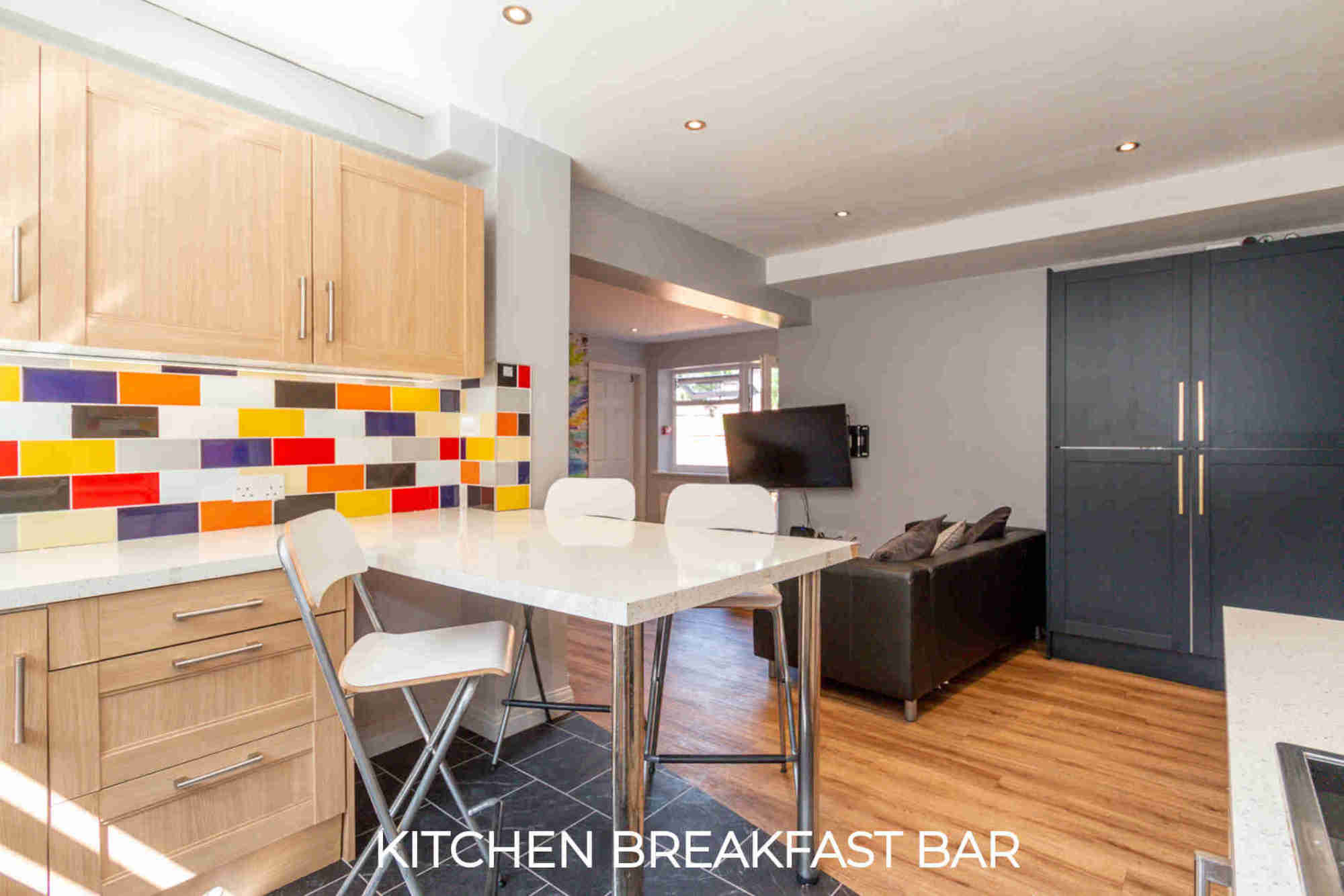 kitchen_breakfast_bar_1-28_sherwood_street
